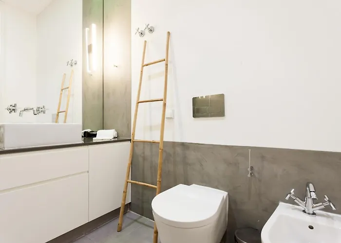Baixa Tile Blue Two-bedroom - By Lu Holidays *
